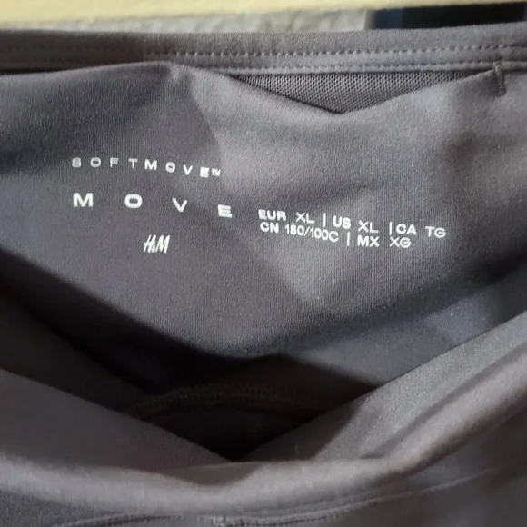 H&M Charcoal Wide-Leg Yoga Pant And Top Set - Picture 2 of 4